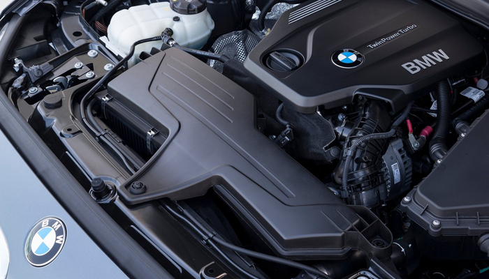BMW-120d-engine